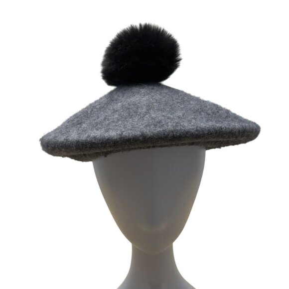 The Metropolitan Opera Gray Beret With Black Pom-Pom - Picture 4 of 7